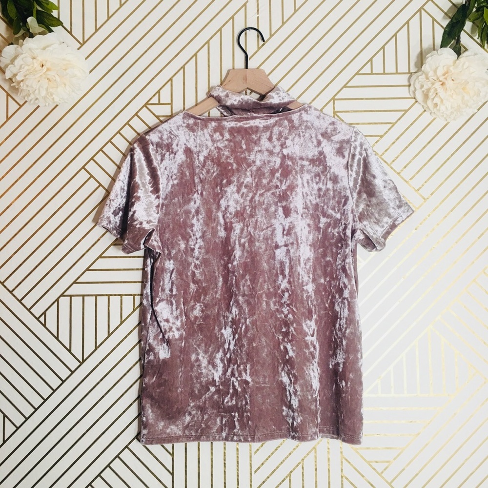 Everly | Suede Top w/ Cut Out Neckline Detail - Picture 5 of 6